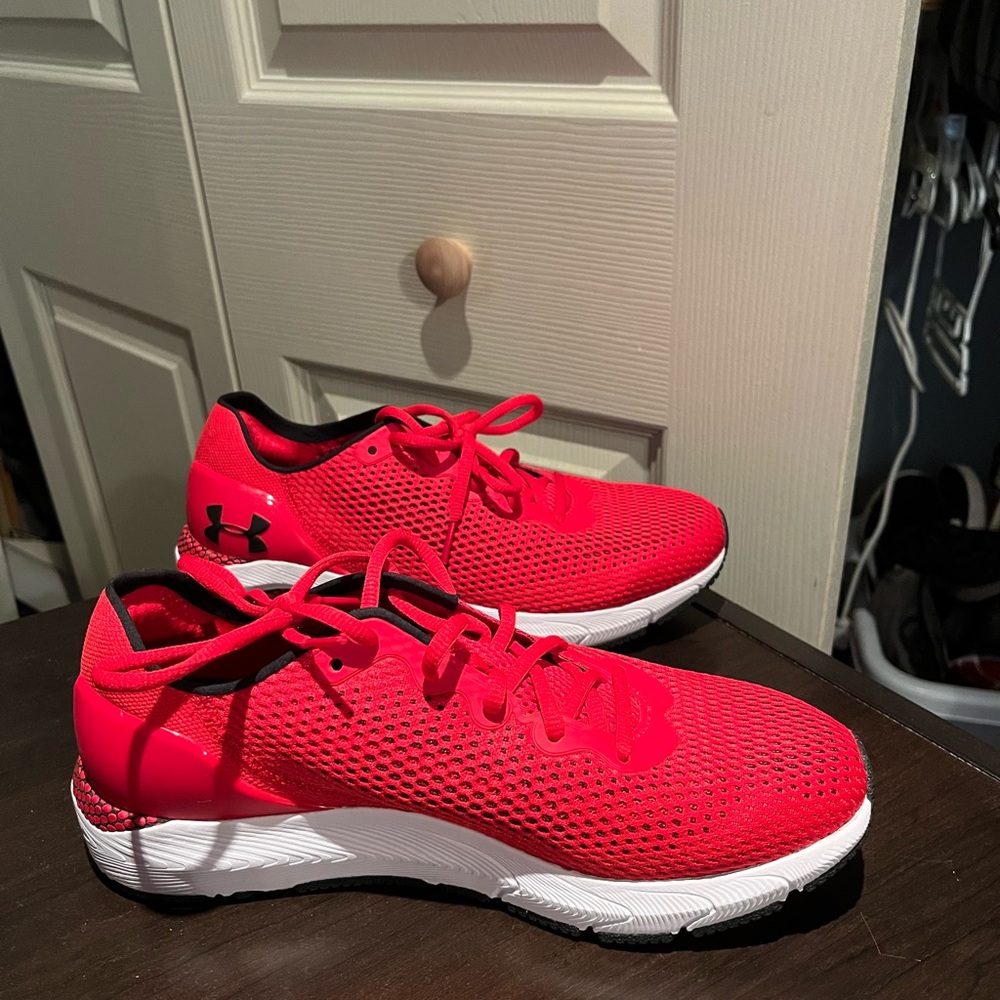 Mens Under Armour HOVR sonic 3 shoes Never worn, open to offers - Picture 2 of 4
